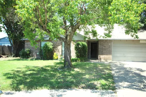 109 Australia Ct, Glenn Heights, TX 75154
