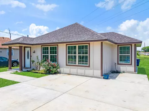 308 Avenue A, Ennis, TX 75119
