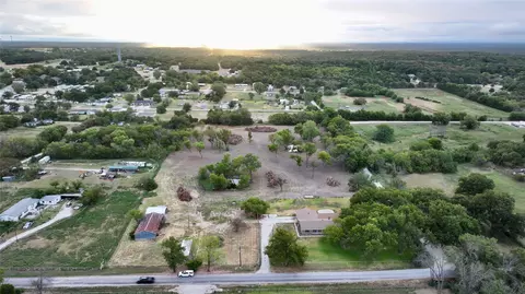2566 County Road 147, Gainesville, TX 76240