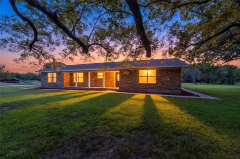 2566 County Road 147, Gainesville, TX 76240