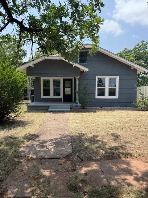 2725 S 2nd St, Abilene, TX 79605