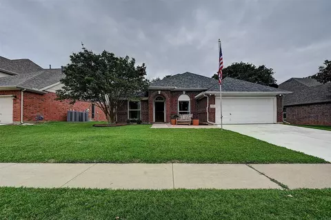 5456 Glen Canyon Rd, Fort Worth, TX 76137
