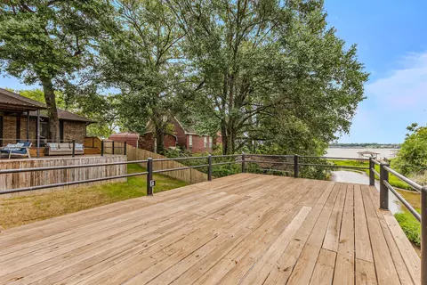 129 Donna Dr, Gun Barrel City, TX 75156
