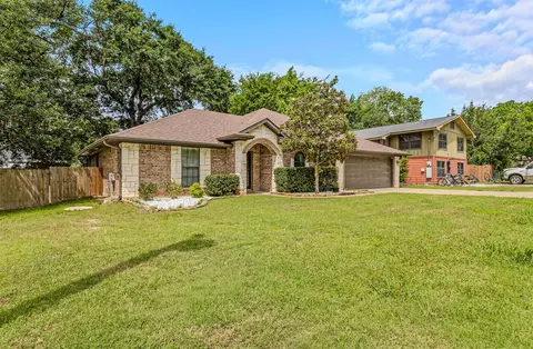 129 Donna Dr, Gun Barrel City, TX 75156