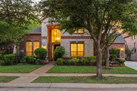 959 Terrace Dr, Lantana, TX 76226