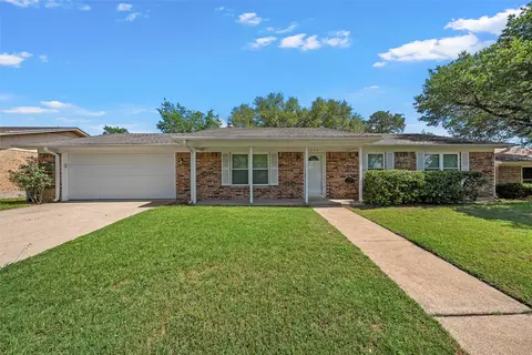 244 Alamosa Dr, Hewitt, TX 76643