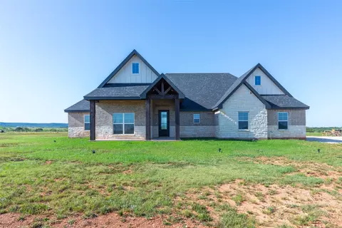 643 County Road 183, Lawn, TX 79530