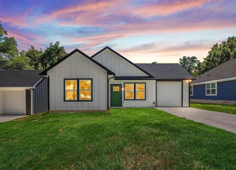 512 E Heron St, Denison, TX 75021