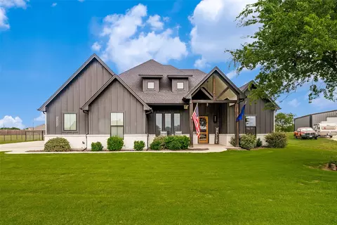 2037 Sunset Ridge Dr, Weatherford, TX 76087