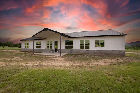 720 County Road 2337, Lampasas, TX 76550