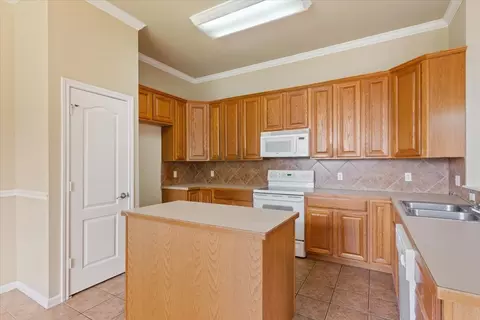 Kitchen - 10136 Aragon Dr, Waco, TX 76708 photo 1 of 4