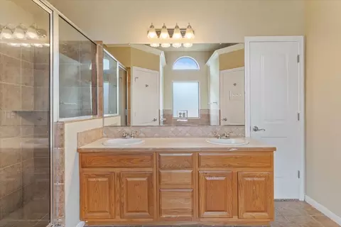 Bath - 10136 Aragon Dr, Waco, TX 76708 photo 1 of 5