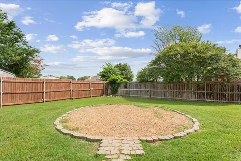 Exterior - 10136 Aragon Dr, Waco, TX 76708 photo 6 of 11