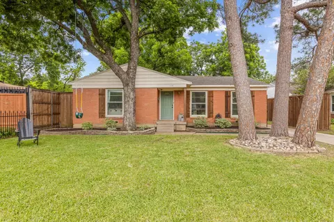 114 E Ireland Dr, Irving, TX 75062