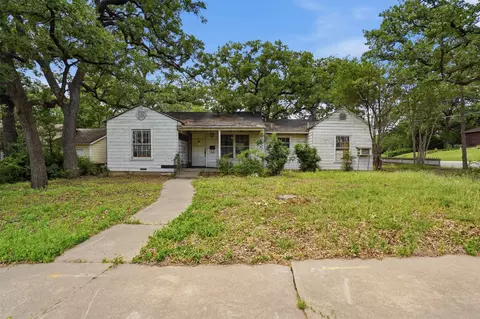 2900 Hunter St, Fort Worth, TX 76112