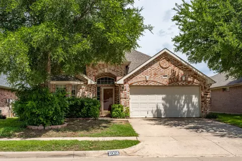 8008 Paloverde Dr, Fort Worth, TX 76137