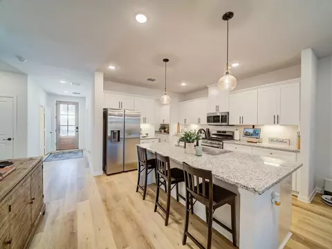 1820 Temple Hls, Van Alstyne, TX 75495