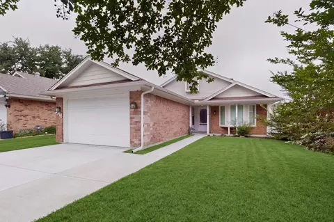 5548 Village Green Dr, Mesquite, TX 75150