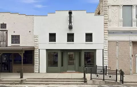 125 N Pecan St, Hico, TX 76457