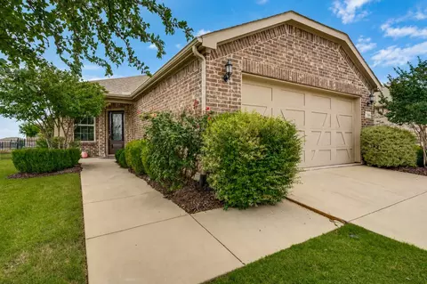 7661 Heritage Dr, Krugerville, TX 76227