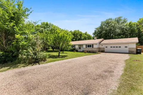 Exterior - 406 Cindy Ln, Lorena, TX 76655 photo 2 of 10