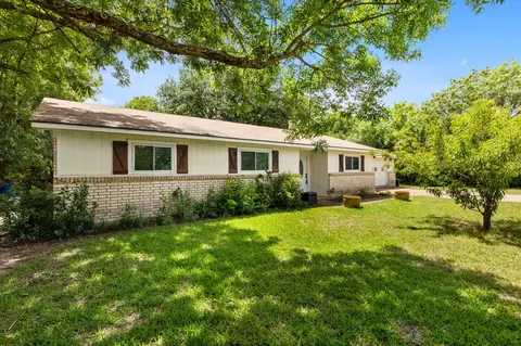Exterior - 406 Cindy Ln, Lorena, TX 76655 photo 3 of 10