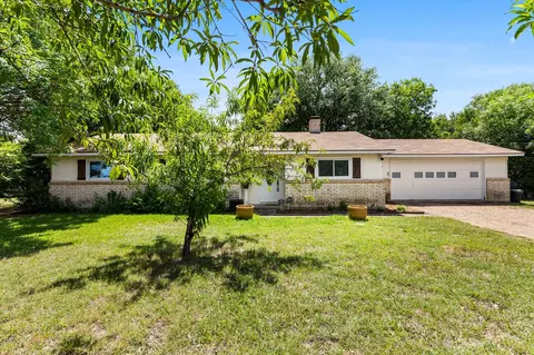 Exterior - 406 Cindy Ln, Lorena, TX 76655 photo 5 of 10