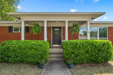 732 Arliss Dr, Woodway, TX 76712