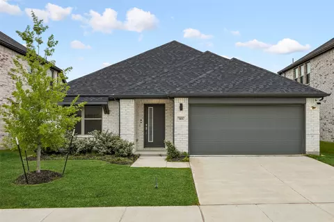 383 Silver Springs Ln, Lavon, TX 75166