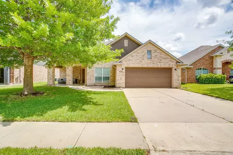 732 Evergreen Ct, Burleson, TX 76028