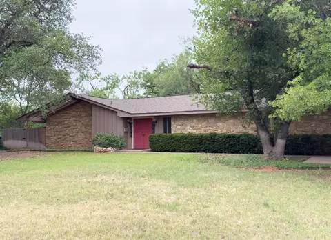 2134 River Oaks Cir, Abilene, TX 79605