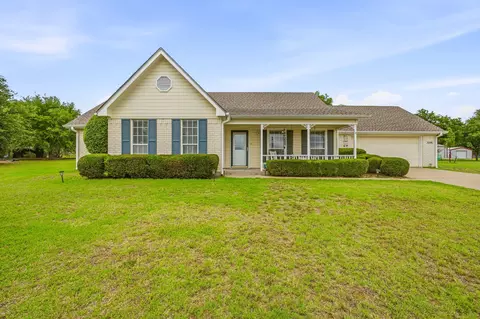 3708 Indian Creek Trl, Granbury, TX 76049