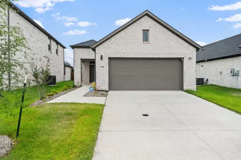 900 Pine Beach Dr, Mckinney, TX 75071