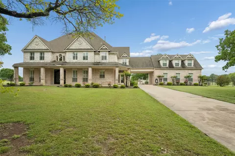 259 King Ranch Ct, Fort Worth, TX 76108