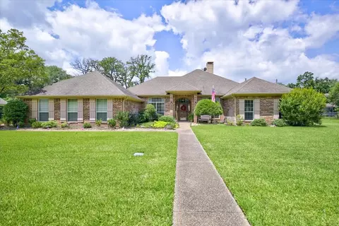 111 Trailwood Rd, Enchanted Oaks, TX 75156