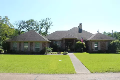 111 Trailwood Rd, Enchanted Oaks, TX 75156