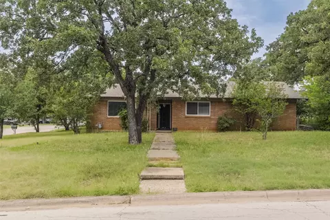 1200 Desiree Ln, Hurst, TX 76053