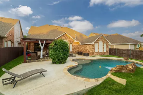 9605 Lacey Ln, Fort Worth, TX 76244