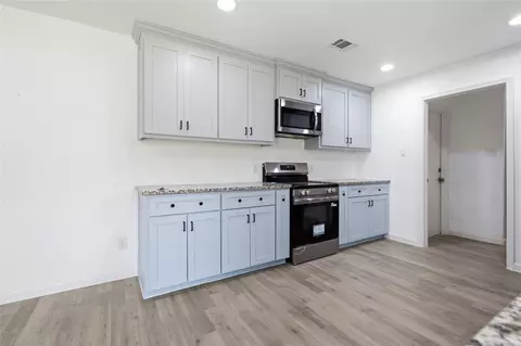 2908 Legend Rd, Arlington, TX 76014