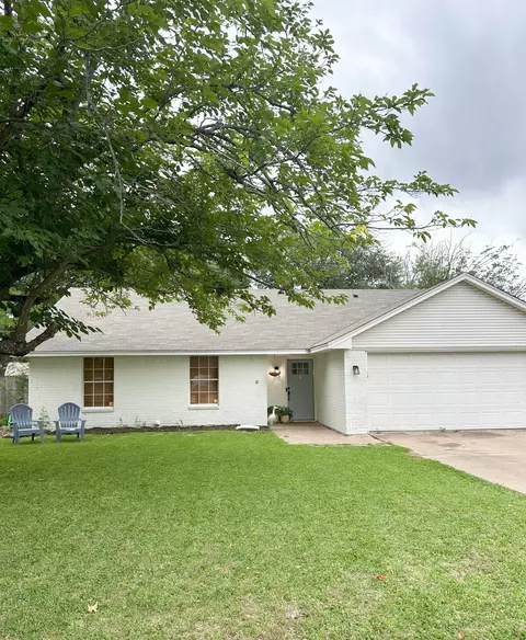 102 Bryn Mawr Ln, Waxahachie, TX 75165