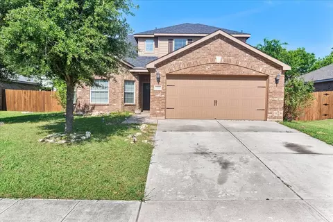 1106 Primrose Dr, Sanger, TX 76266