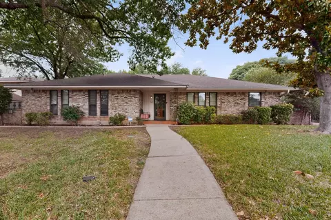 1305 Briarbrook Dr, Desoto, TX 75115