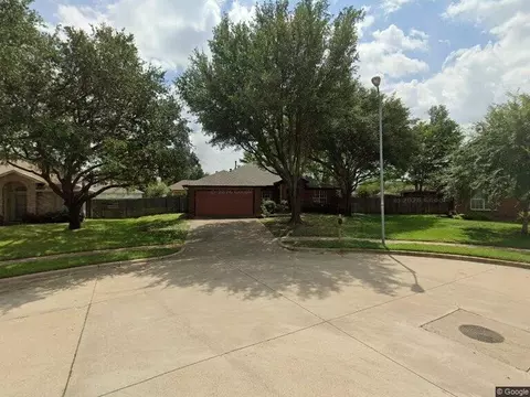 929 Hiawatha Ln, Saginaw, TX 76131
