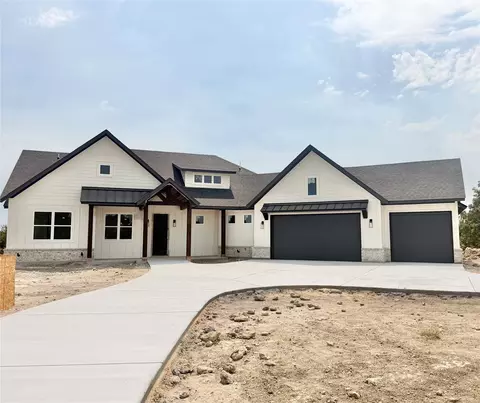 1000 Sabrina Ct, Weatherford, TX 76085