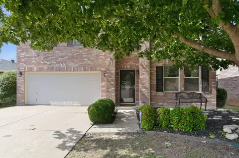 3844 Irish Setter Dr, Fort Worth, TX 76123