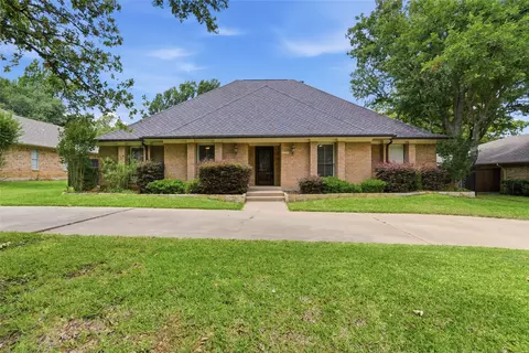 1515 Oak Forest Dr, Graham, TX 76450