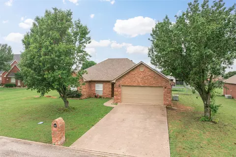 408 Sunshine Trl, Bells, TX 75414