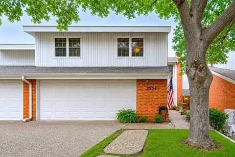 2954 Woodcroft Cir, Carrollton, TX 75006
