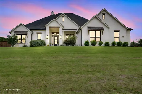 3011 Wesley St, Midlothian, TX 76065