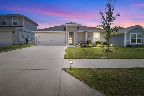 6505 Shoreline Ln, Princeton, TX 75407